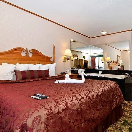 Best Western Plus Dockside Waterfront Inn 