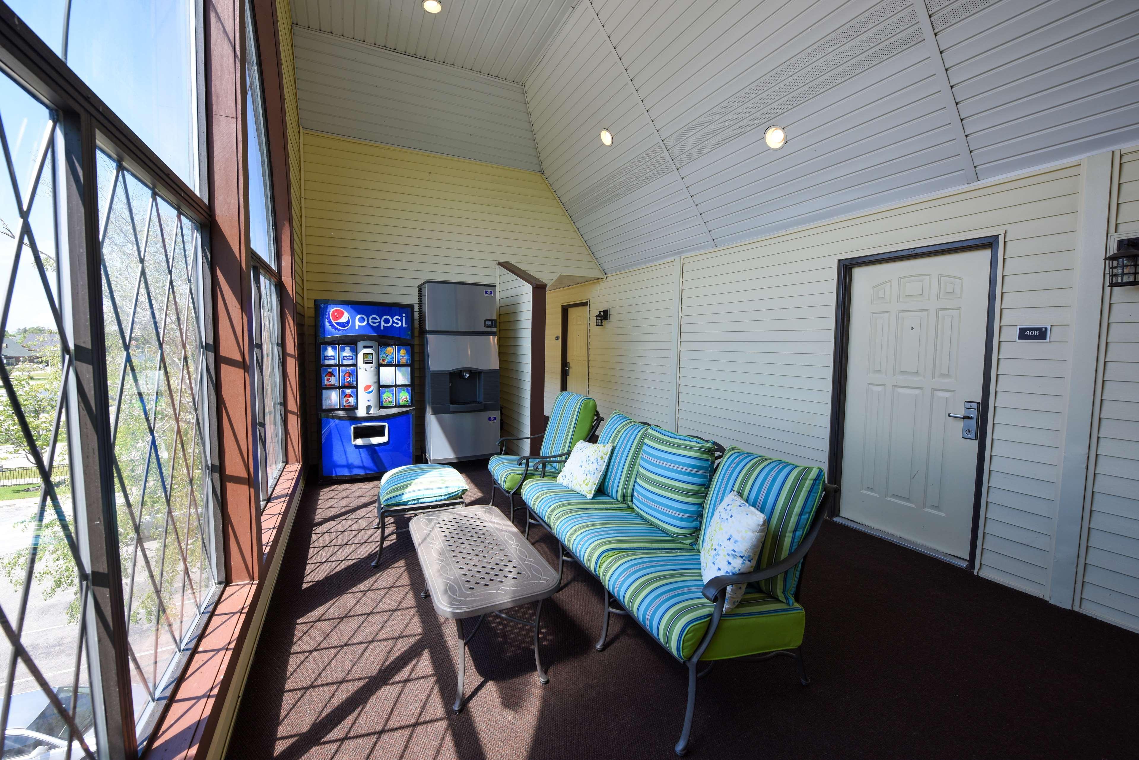 Best Western Plus Dockside Waterfront Hotel 3*