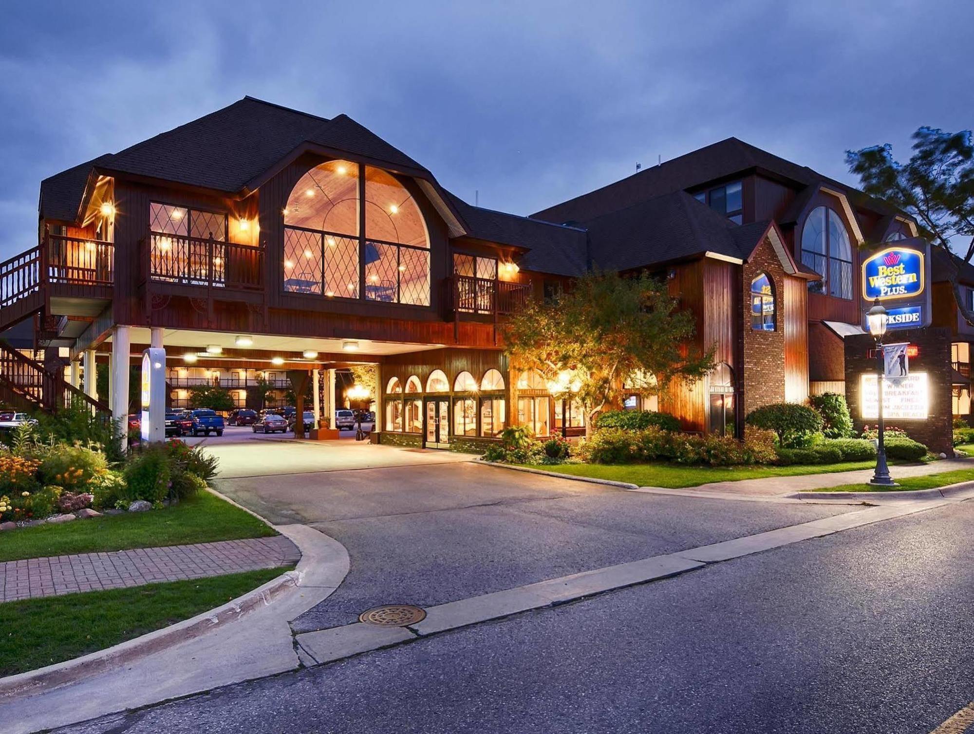 Best Western Plus Dockside Waterfront 3* Mackinaw Stadt