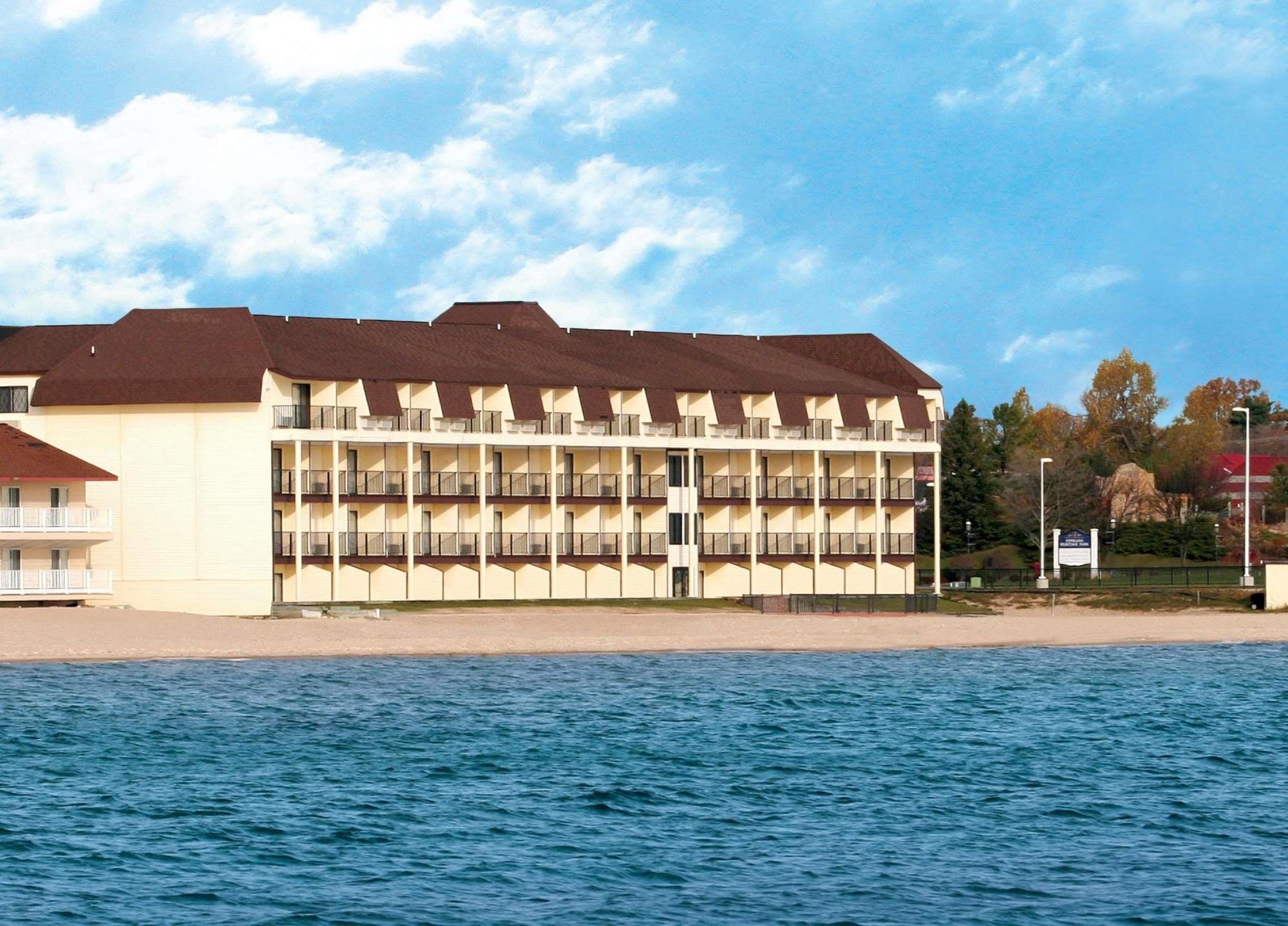 Hotel Western Dockside Waterfront Mackinaw City