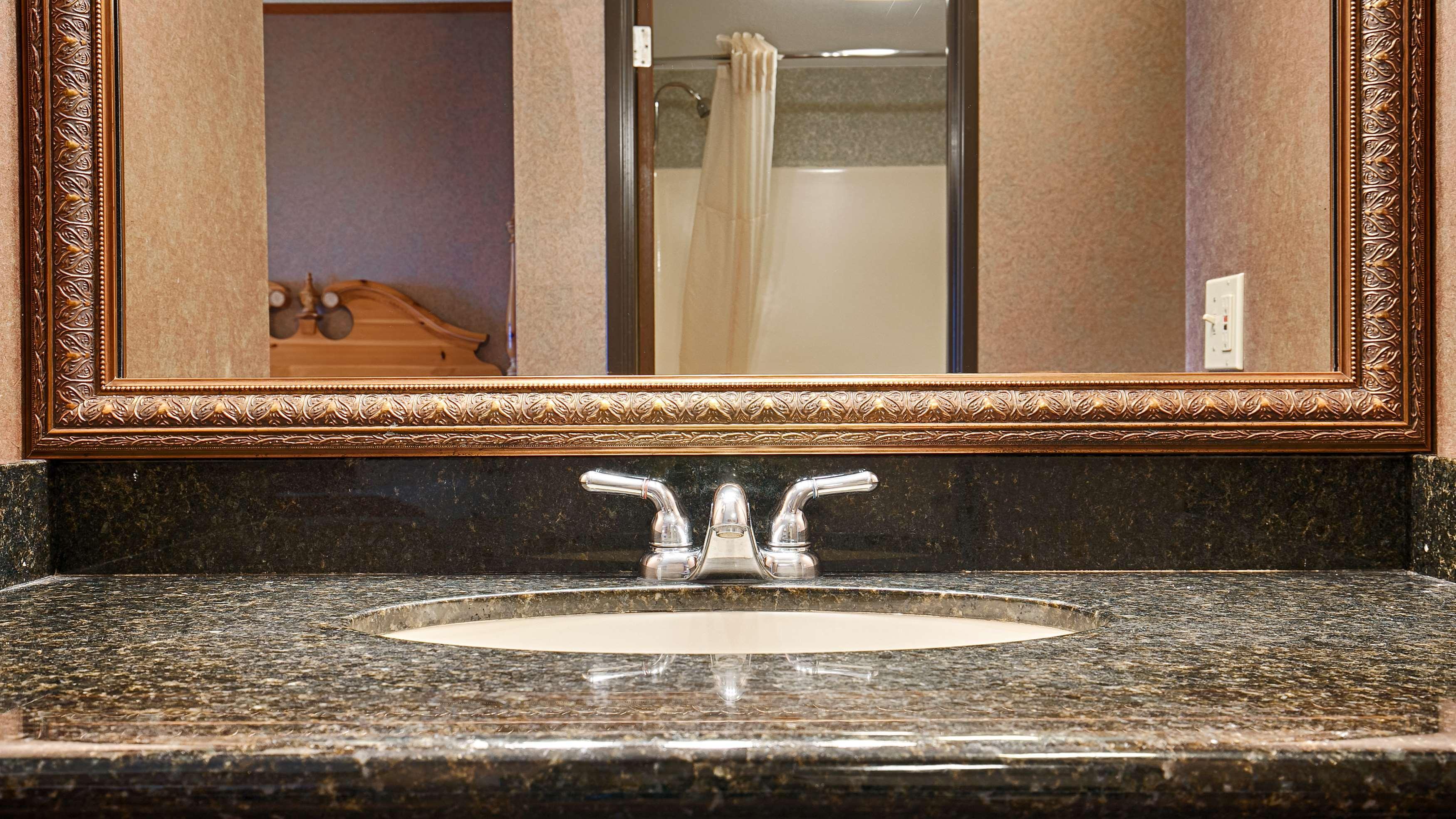 Best Western Plus Dockside Waterfront Hotel